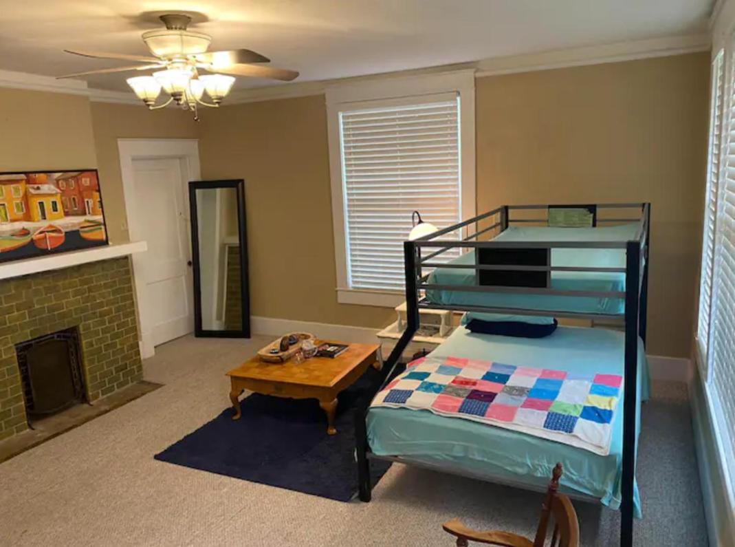 Historic Mitchell House Bed and Breakfast Sulphur Springs Buitenkant foto